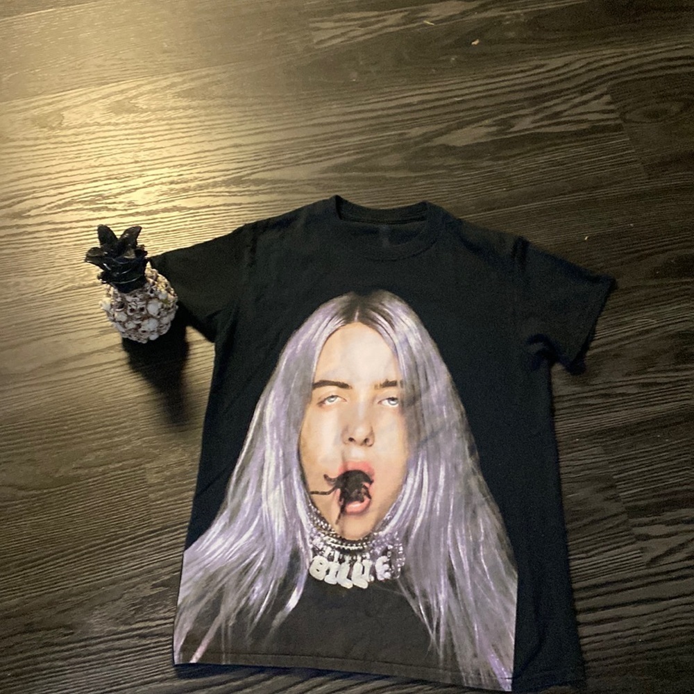 🍍BILLIE EILISH🍍size small🍍T-1